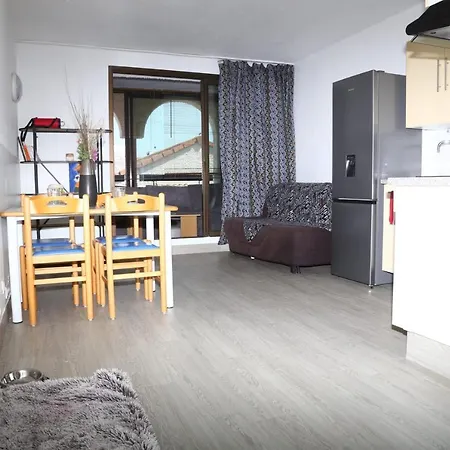 Apartamento Beautiful Cocoon With Shared Pool In *