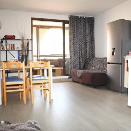 Beautiful Cocoon With Shared Pool In Appartement