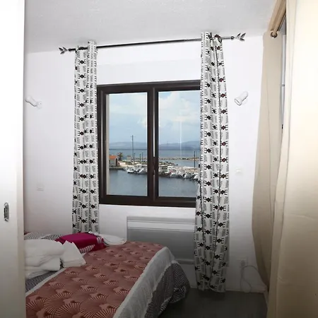 Appartement Beautiful Cocoon With Shared Pool In