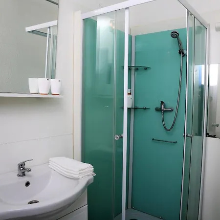 Beautiful Cocoon With Shared Pool In * Le Barcarès